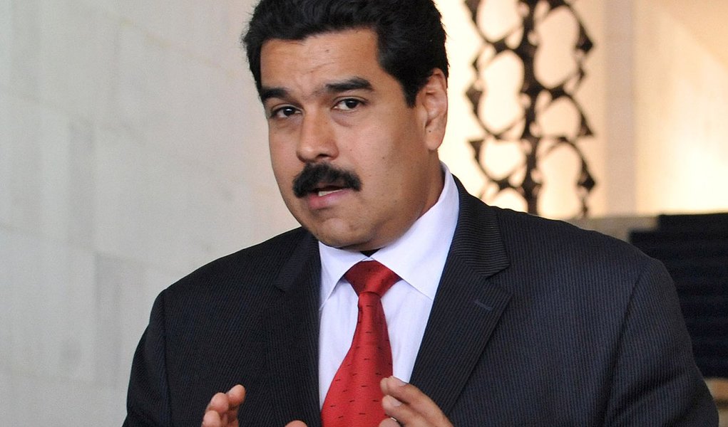 Vice diz que Chávez vai para nova fase do tratamento