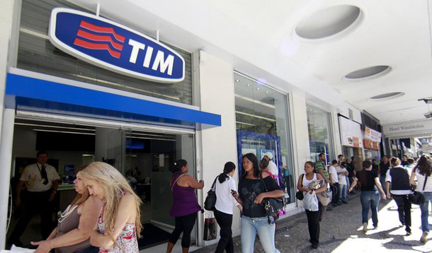 Suspensão da Anatel reflete nas vendas de celulares em julho