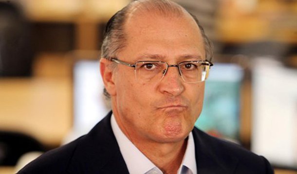 Alckmin diz não saber se é "definitiva" a posição de Serra de recusar ser candidato