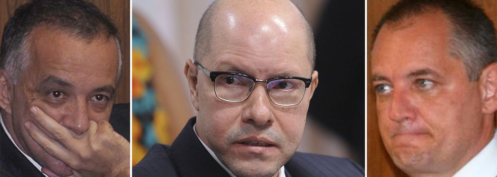 MP-GO denuncia Demóstenes e Cachoeira por corrupção