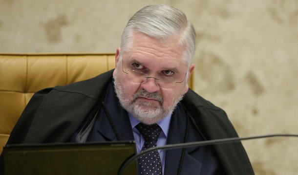 Alvo da CPI do Cachoeira, Gurgel envia inquérito-bomba à Justiça