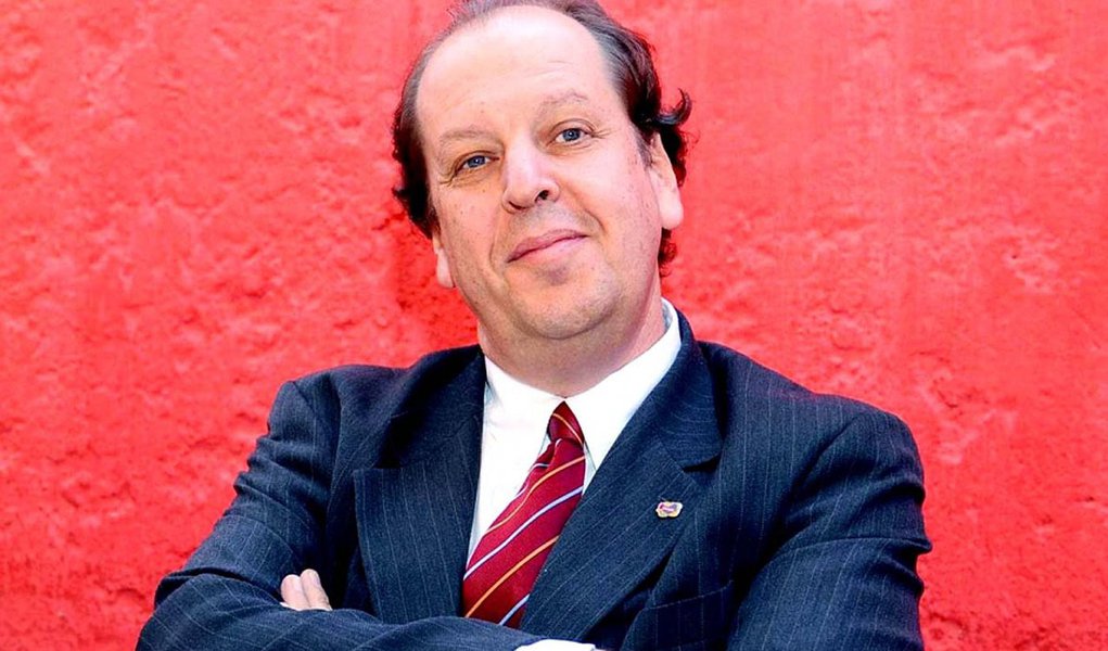 Companhias aéreas manterão promoções em 2013