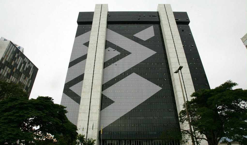 Banco do Brasil atinge 100 mil contas no Banco Postal