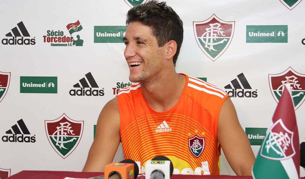 Flamengo critica Thiago Neves após acerto com Fluminense