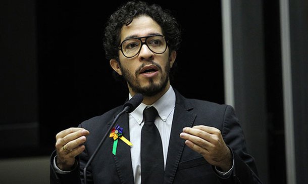 Wyllys: "Wagner é mais carlista do que ACM"