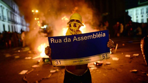 Merval vê, nos protestos, despertar da classe média