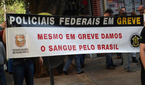 Sem acordo, grevistas multiplicam protestos