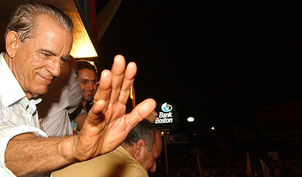 Nos bastidores, Iris reage e quer candidatura em 2014