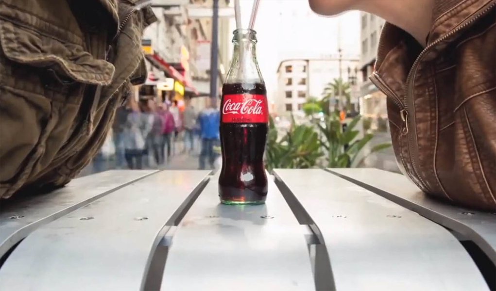 Coca-Cola lança campanha contra obesidade