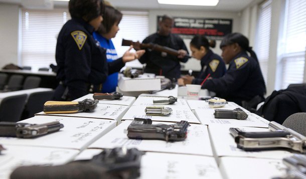 Nova York aprova lei para restringir posse de armas