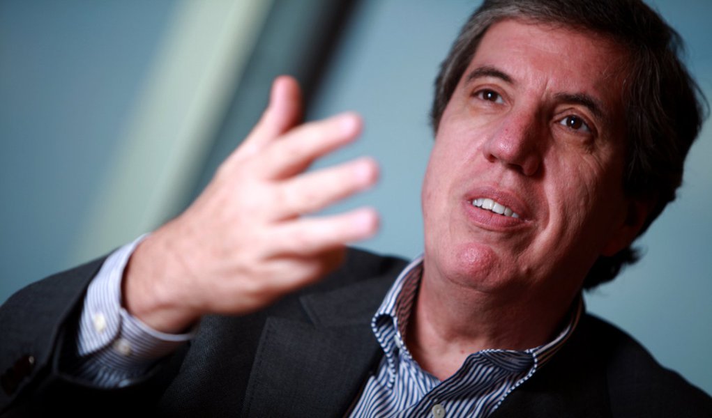 Abril quer concorrer com os Correios