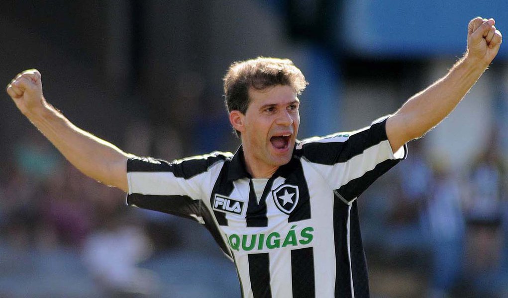 Jogando em Minas, Túlio marca gol e está a 13 do milésimo