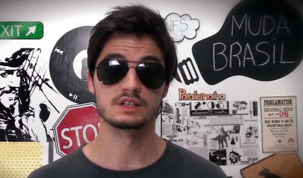 Felipe Neto diz que o Brasil, enfim, acordou