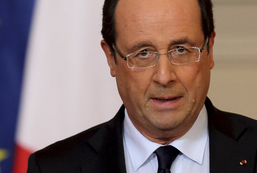 França mantém operação no Mali; 100 morrem