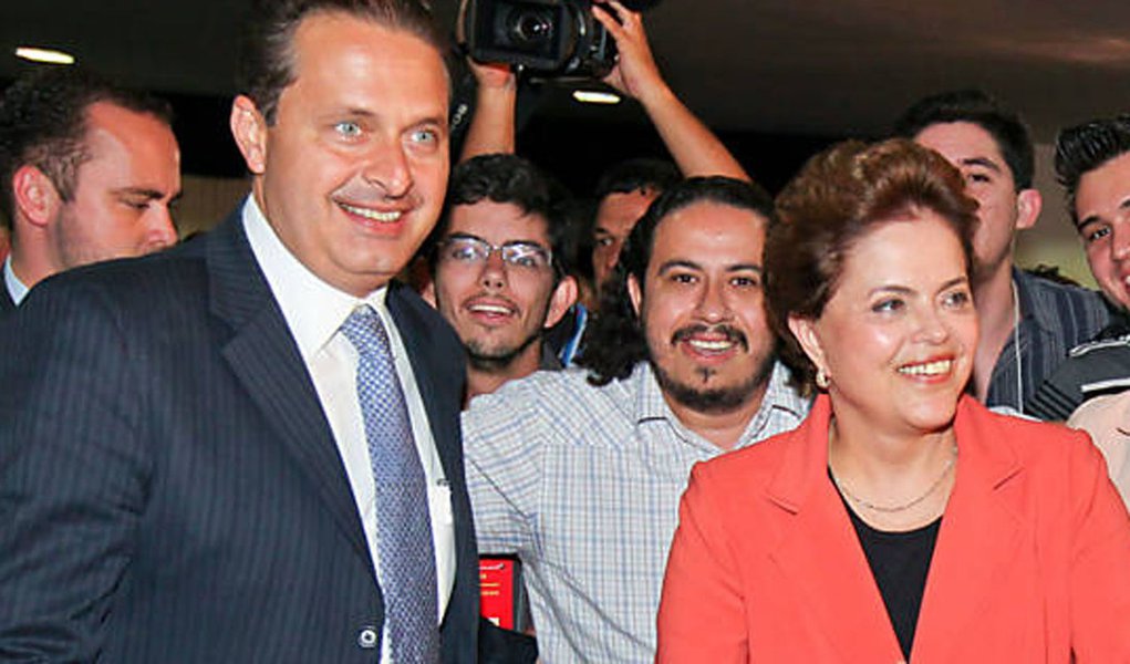 O que será que Dilma e Eduardo tanto conversam?