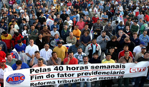 PT quer frear expansão do PMDB nas urnas