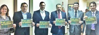 Câmara aprova moção em repúdio à PEC 37