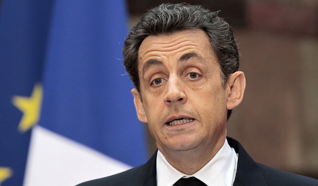 Sarkozy promete mais reformas após rebaixamento