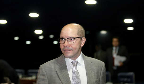 Assessor de Demóstenes recebeu R$ 100 mil de Cachoeira, diz PF