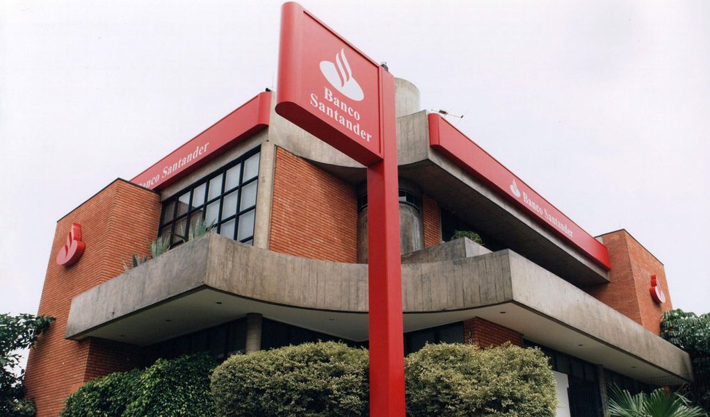 Lucro do Santander no Brasil cai 3,3% no primeiro trimestre