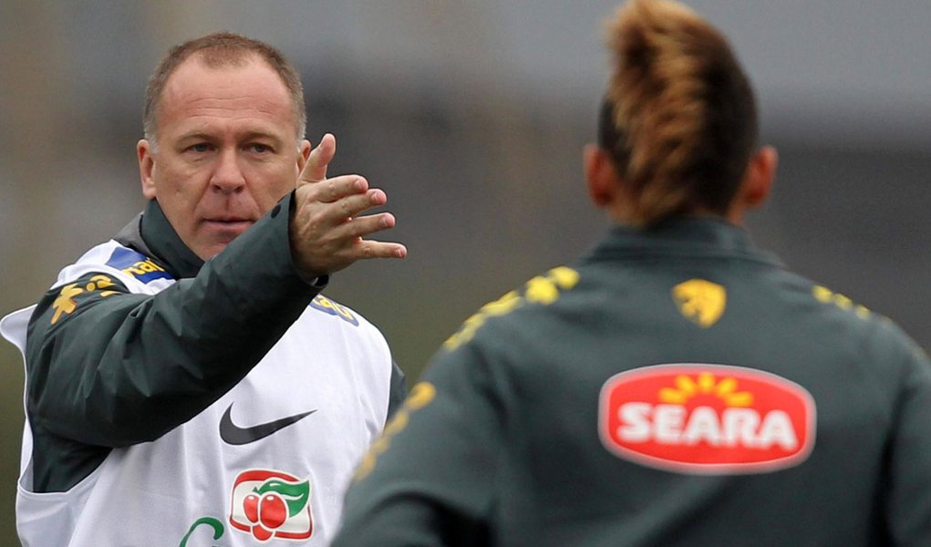 Brasil faz teste com Reino Unido antes da Olimpíada