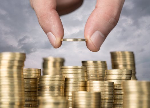 Mercado de crédito pisa no freio