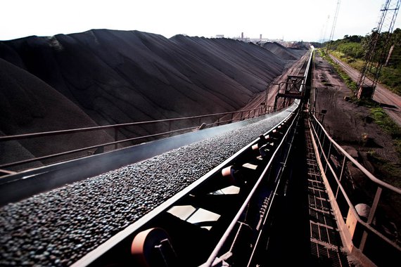 Minério dispara e leva Vale e Brasil de carona