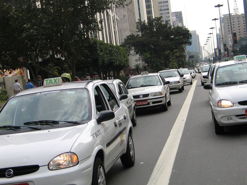 Enfim, vai aumentar a frota de táxis em BH
