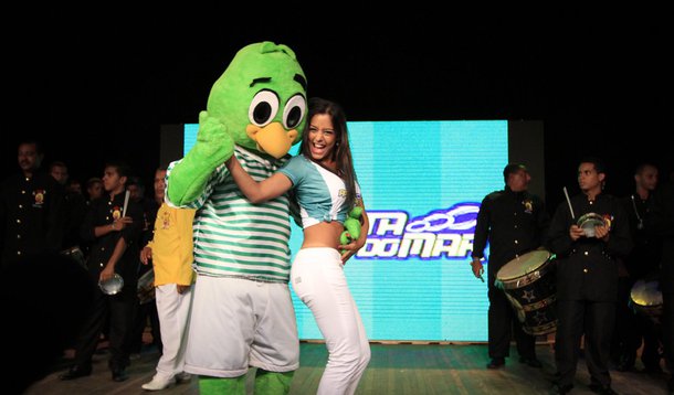 Larissa Riquelme conquista o Recife