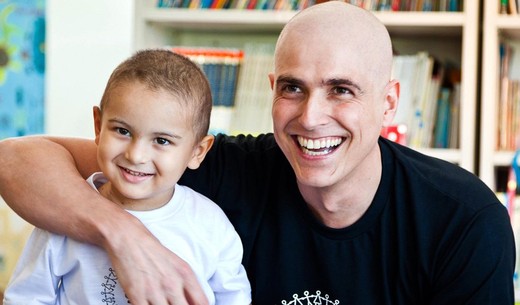 Gianecchini se submete a autotransplante de medula