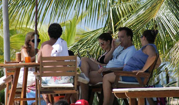 Praia é orientação médica, diz defesa de Cachoeira