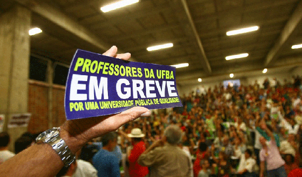 Ufba: professores continuam em greve