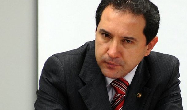 Gurgel pede prisão de deputado do PMDB