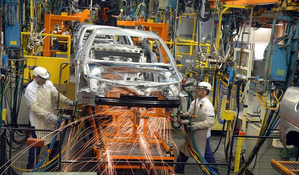 Produção de veículos tem queda de 1,9% em 2012