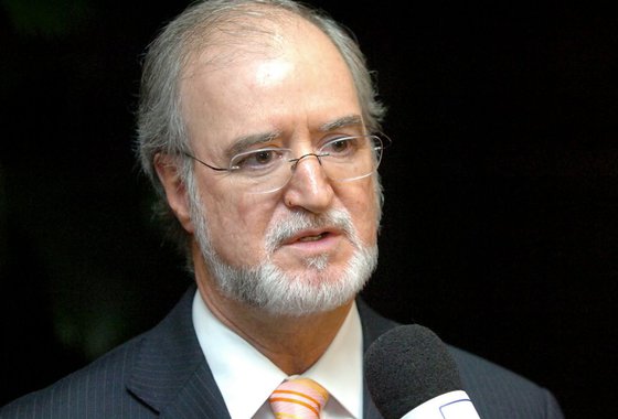 PSDB tem pressa em se livrar do caso Azeredo