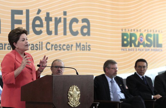 Com reservatórios em baixa, Dilma convoca reunião de emergência