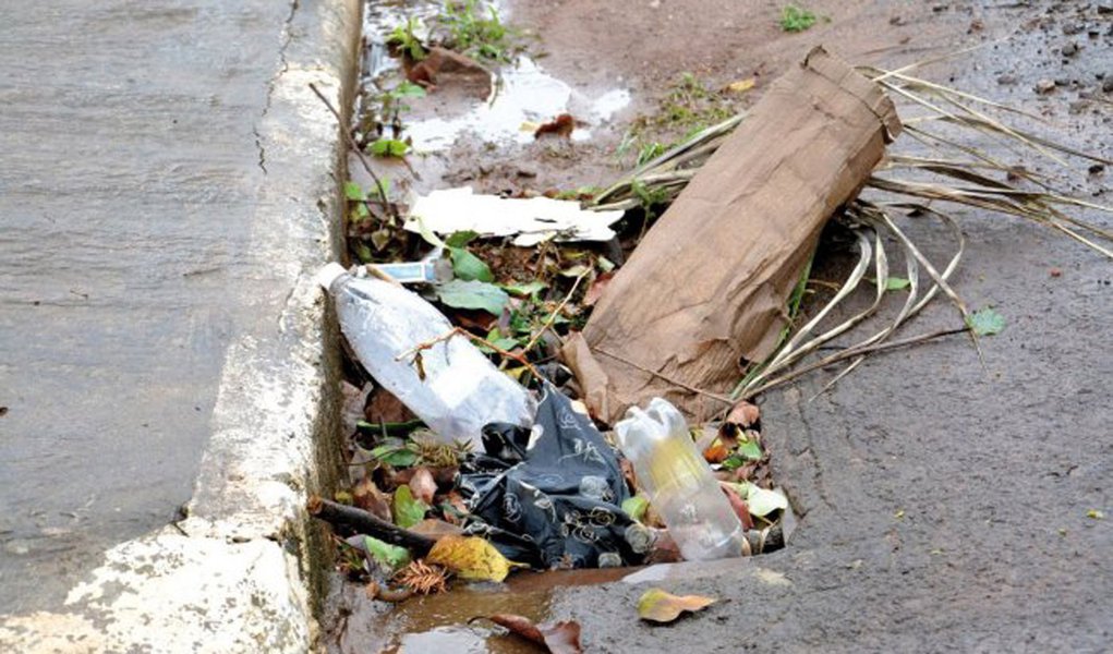 Prefeitura gasta R$ 16 milhões para limpar bueiros