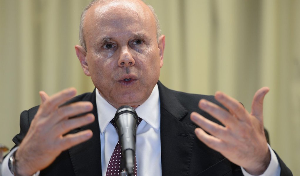 Governo zera IOF para dólares no mercado futuro