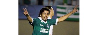 Estrelas vão embora e Goiás sofre para contratar