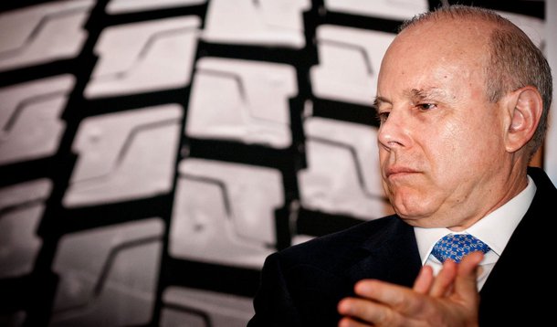 Mantega diz que compromisso do FMI está 'do jeito que queremos'