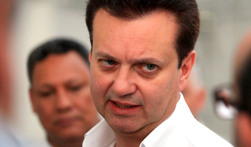 Kassab trai Serra, vai a Lula e baixa carta PT-PSD