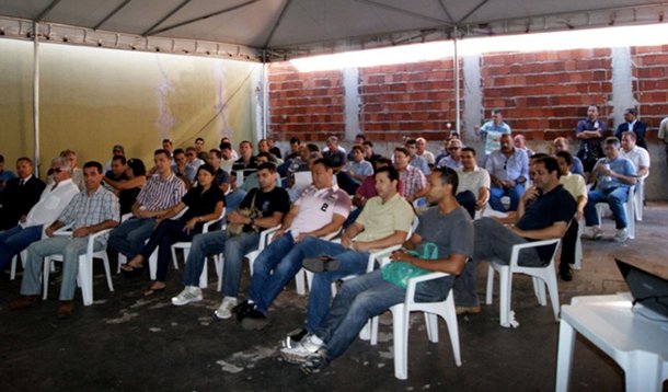 Policiais federais cruzam os braços em Goiás