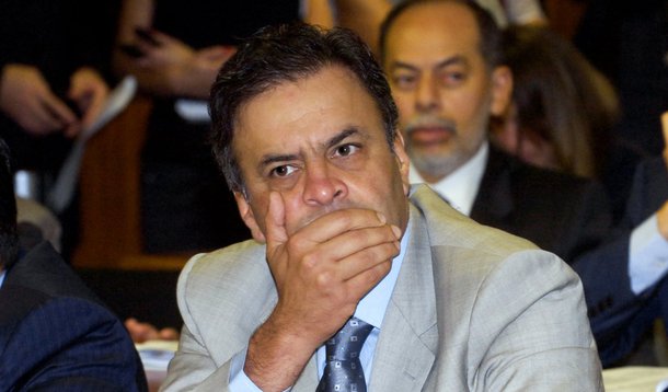 Ex-governador de Minas, Aécio aborda as chuvas
