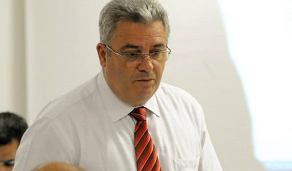 Acusado de corrupção, Sérgio Corrêa processará árbitro