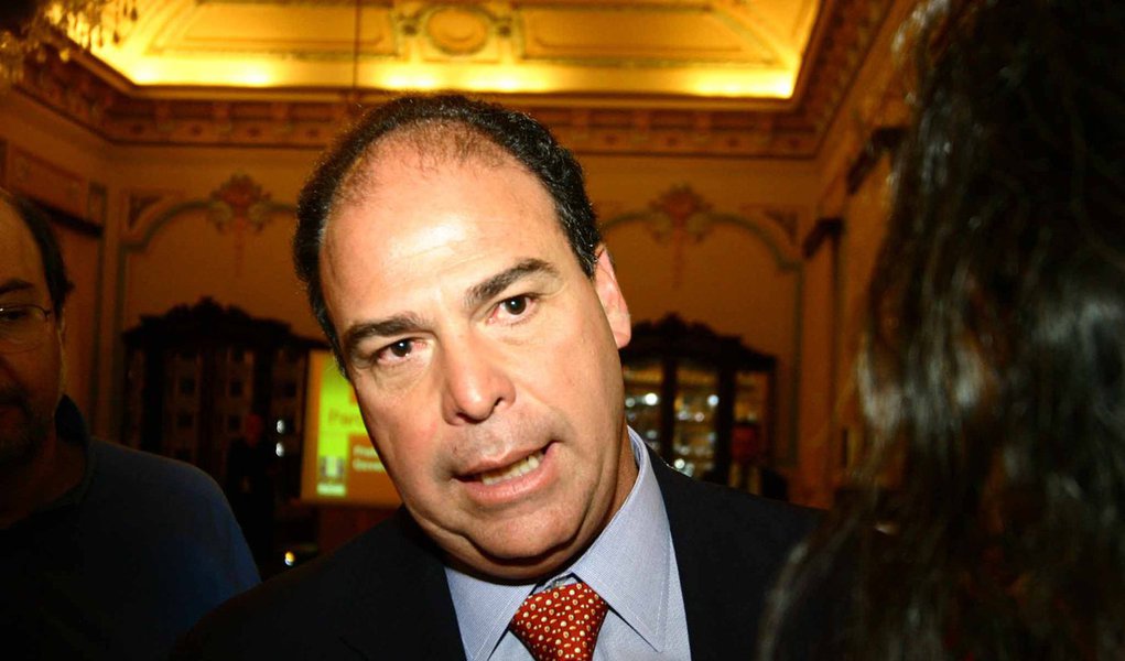 Outra crise de ministro? Oposição ataca Dilma