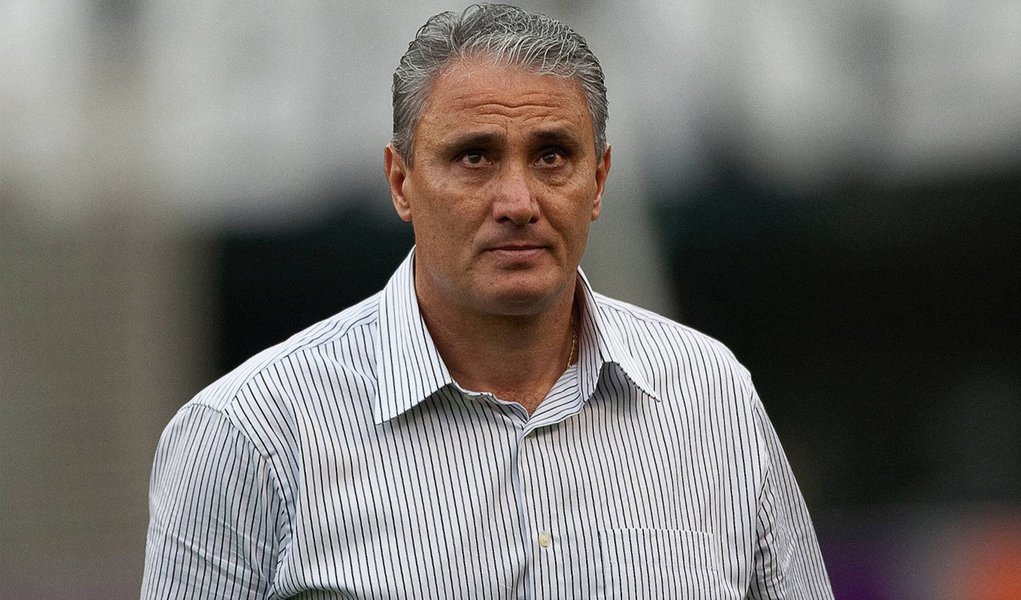 Tite será submetido a cirurgia neste sábado