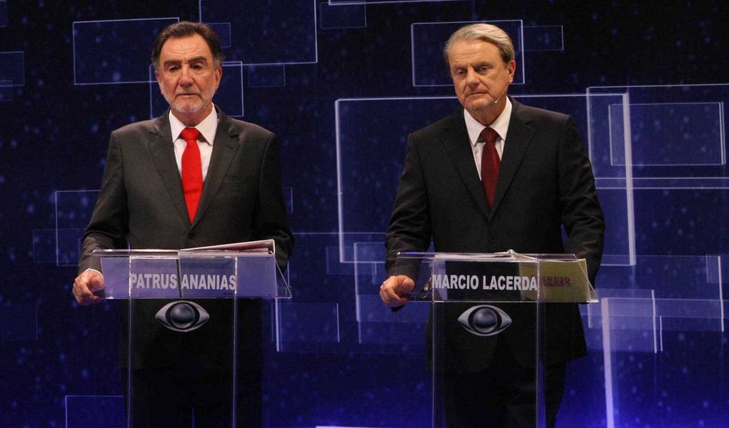 Primeira pesquisa de voto em BH dá 43% a Lacerda