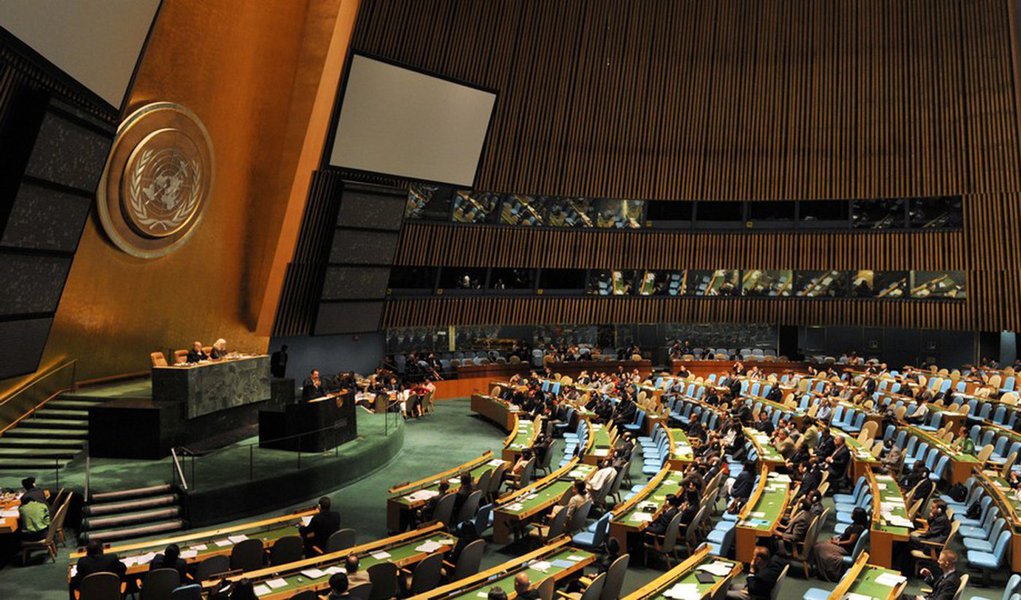 Assembleia da ONU condena Síria e exige transição política