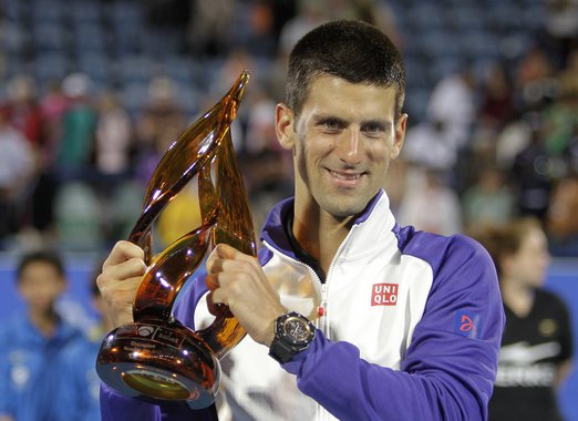 Djokovic bate Almagro na final de Abu Dabi