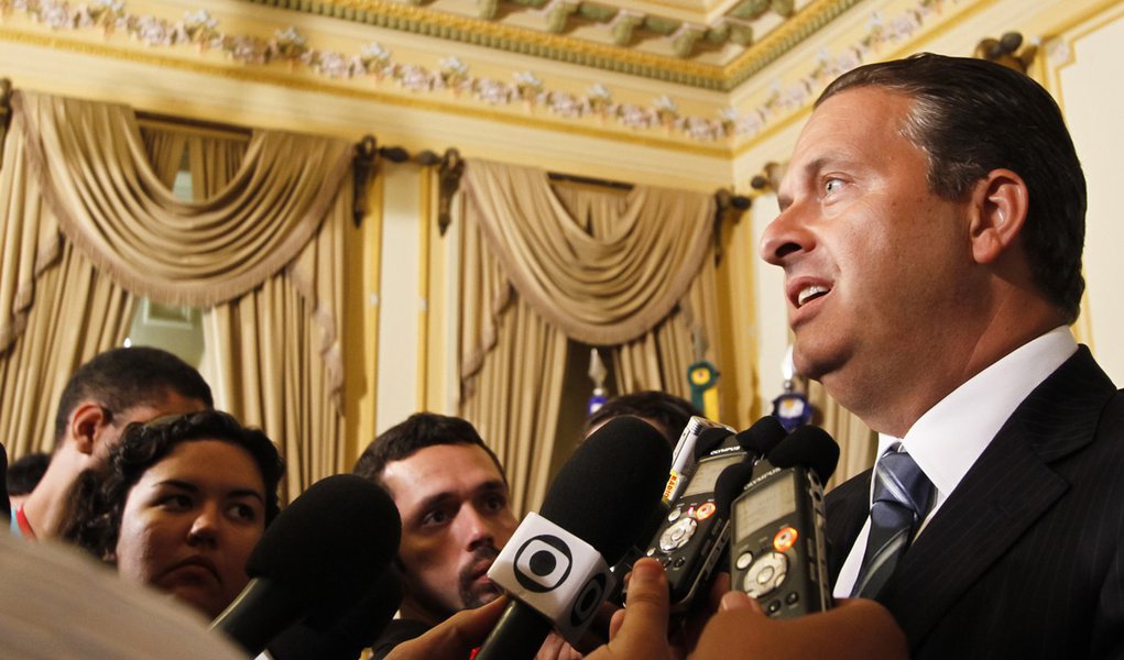 "Nós deveríamos é estar sendo aplaudidos"